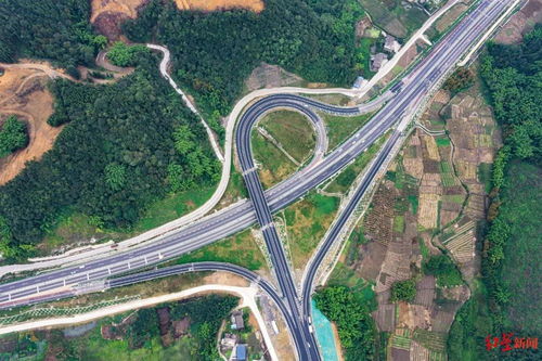 峨眉南山收費(fèi)站11月24日開通，助力峨漢高速公路試運(yùn)行與旅游發(fā)展